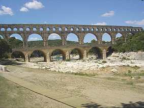 Aquädukt in Frankreich
